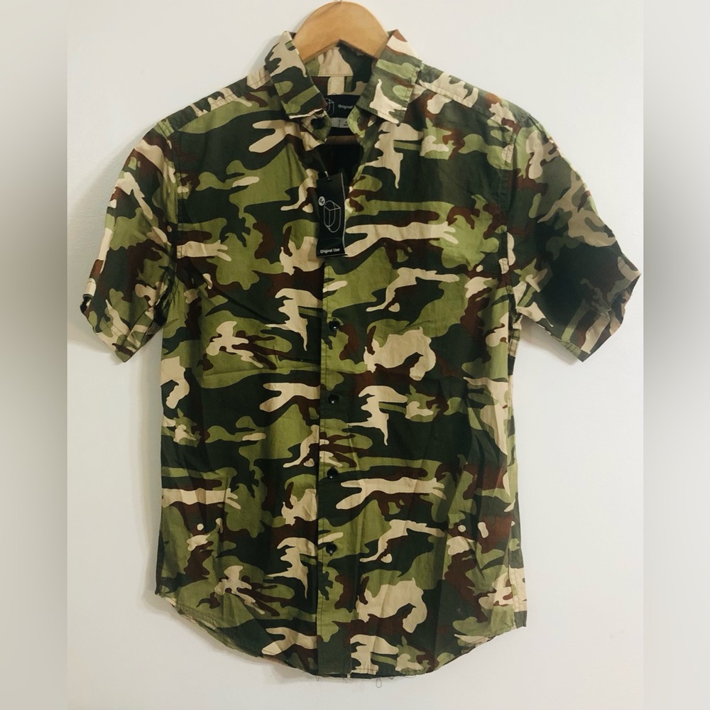 Original  use boy’s camo buttons down 100% cotton shirt green. Small